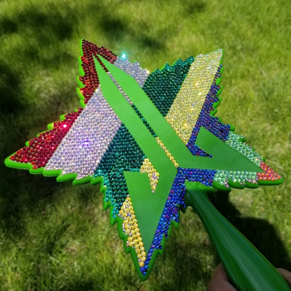 🆕️Jeffree Star Rasta Bling 420 Green Mirror